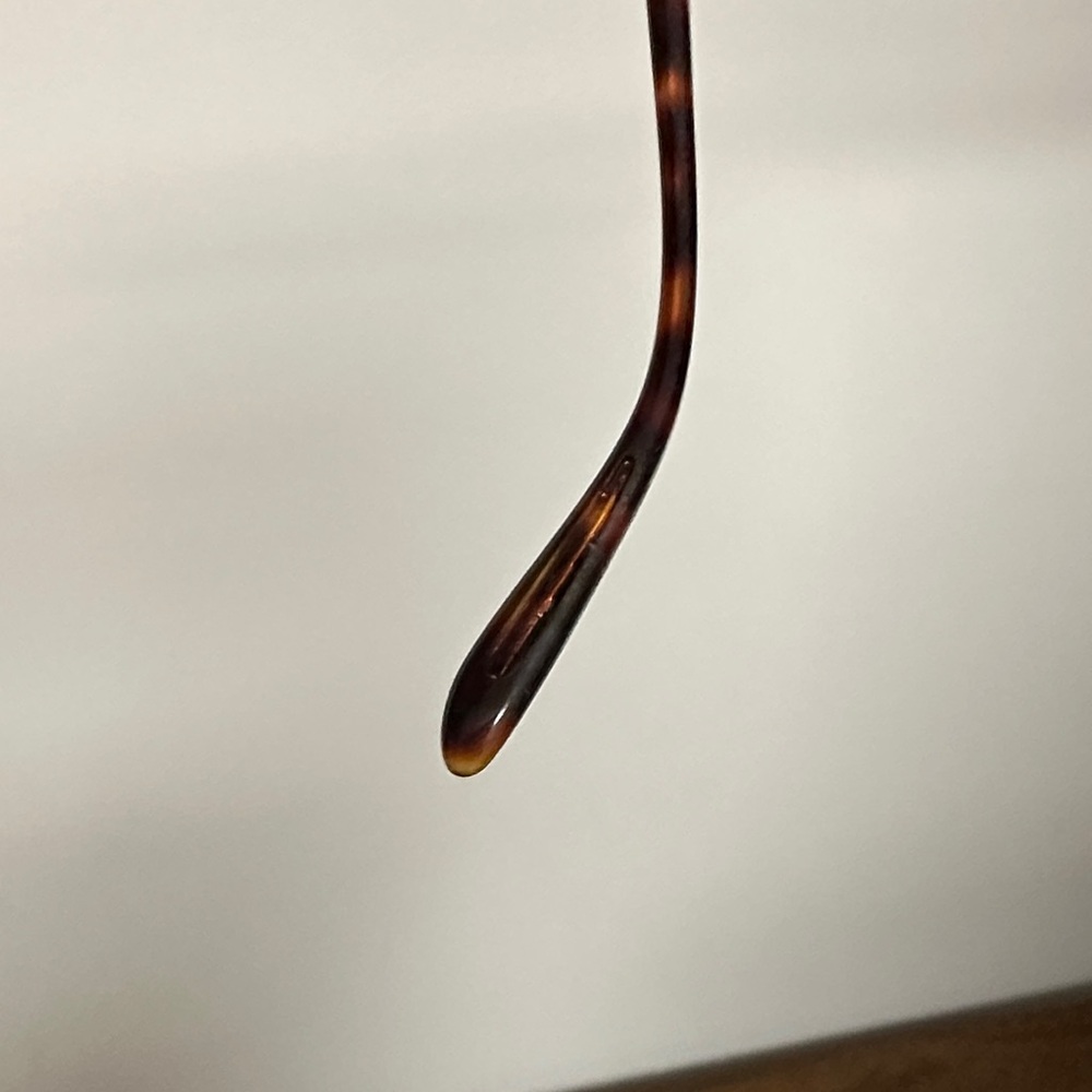 Oakley Aviator Sunglasses with Blue Lenses and Gold Frame - Picture 4 of 6